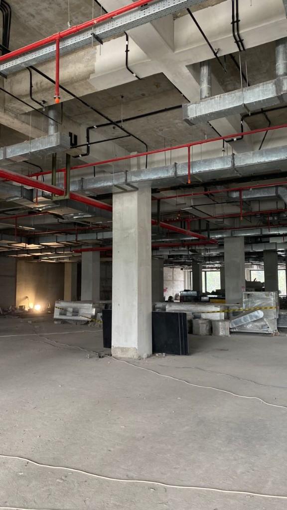 Overhead fire fighting pipeline network in basement